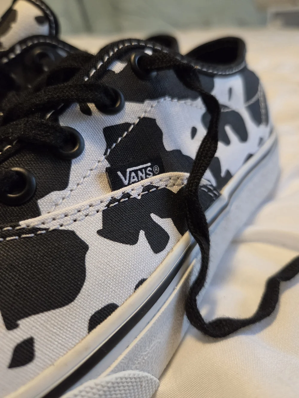 Vans Black and White Cow Pattern Low-Top Sneakers Womens Size 8